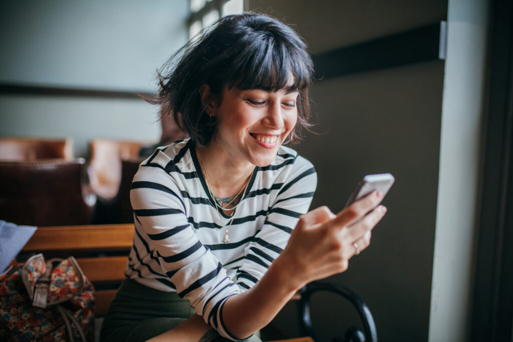 woman entrepreneur using business email to communicate